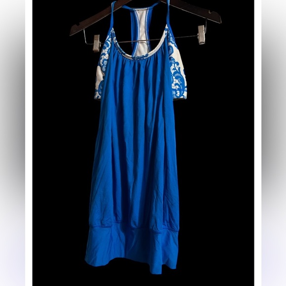 Lululemon No Limits Tank Top Blue and White Sleeveless Sz 8 Women - Picture 7 of 7